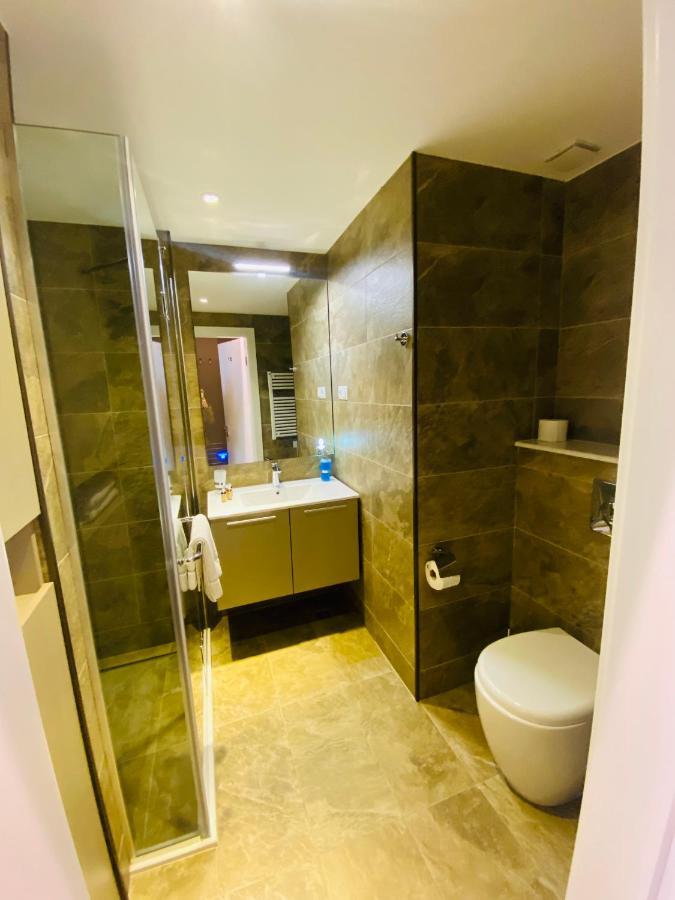 Alliance Home Batumi Esterno foto